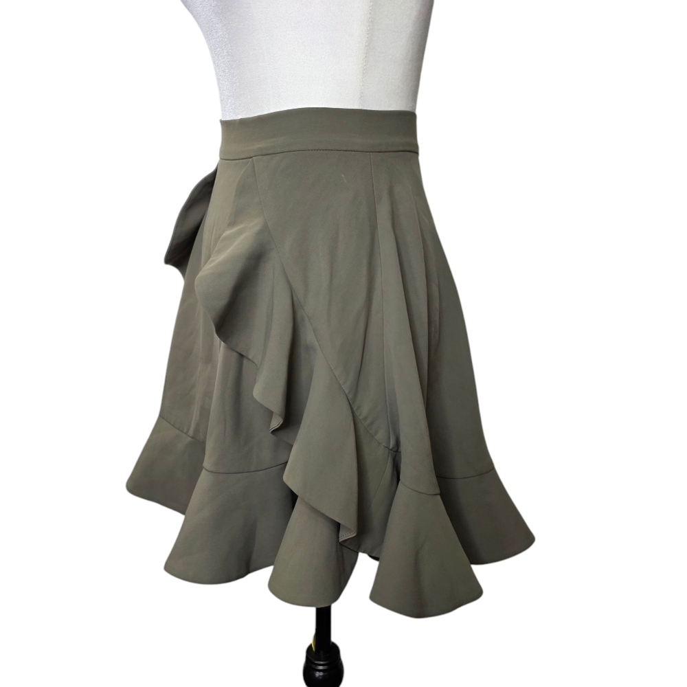 C/MEo Collective  Ruffle  front Mini skirt - Picture 2 of 9